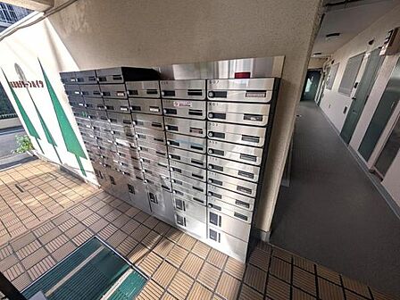 不在時にも受け取り安心の宅配ボックスを設置