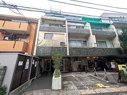趣のあるマンション外観、ビックターミナル「池袋」駅まで徒歩4分の好立地