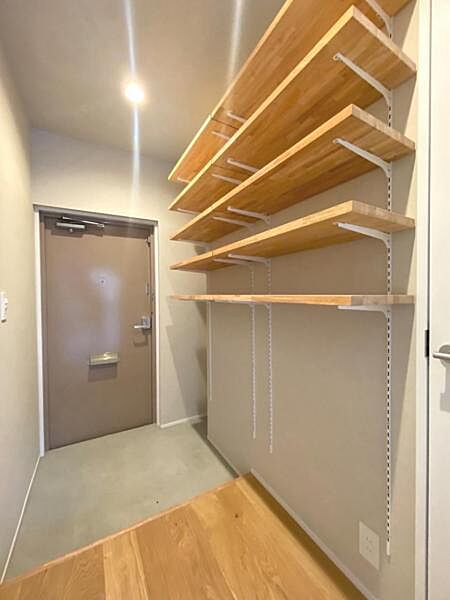 玄関を拡大表示