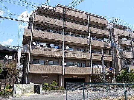 パール・ヒル尼崎の外観（南側から）
