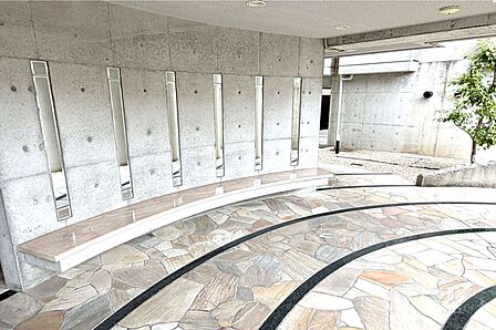 エントランスホール