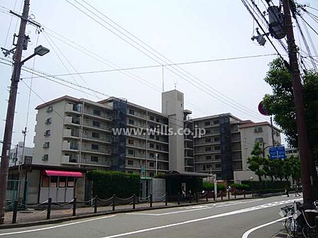 メゾンドール尼崎の外観(南西側から)