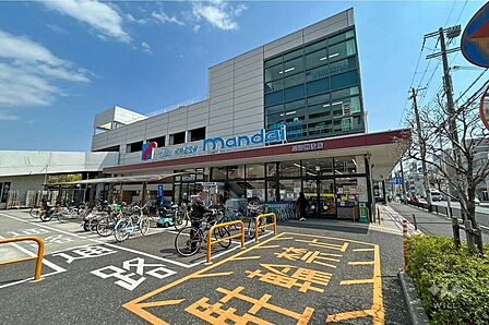 万代(尼崎難波店)の外観