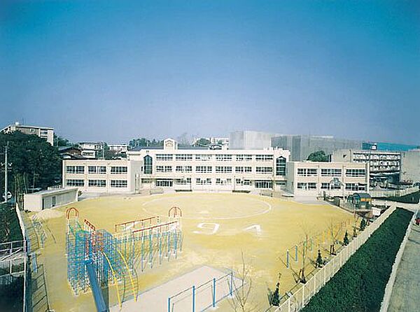 画像27:名古屋市立自由ケ丘小学校 426m