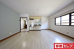 ビレンテ守山 2階3LDKのリビング/ダイニング