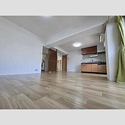 長栄住宅　6棟 3階2LDKのリビング/ダイニング