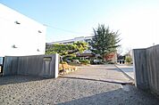 名古屋市立猪高中学校 665m