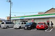 ファミリーマート茶屋が坂駅前店 302m