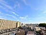 バルコニー：お布団やシーツもまとめて干せます。広いバルコニーからたっぷりの光をうけたお布団やシーツから太陽の匂いが感じられます。1日のおわりに嬉しいですね。
