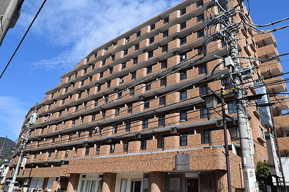 温泉街の中心地...