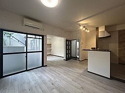 グリーンエミナンス四谷　北館・南館 1階2LDKのリビング/ダイニング