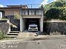 駐車場：シャッター付きの駐車場は大切なお車を、綺麗に保つことが出来ます。使いやすい駐車場で、家族全員が快適に利用できる空間です。