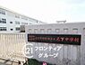 周辺：川西町三宅町組合立式下中学校 徒歩4分。 300m
