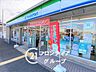 周辺：ファミリーマート香芝下田西店 徒歩2分。 120m