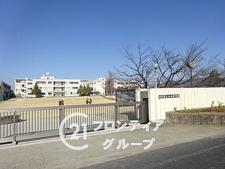 橿原市立八木中学校 徒歩30分。 2380m