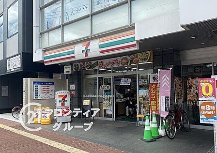 セブンイレブン近鉄大和八木駅北口店 徒歩10分。 770m
