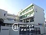 周辺：大和高田市立高田中学校 徒歩9分。 700m
