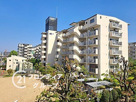 大規模マンションは、充実した共用施設と安心の管理体制で、快適な暮らしを提供する理想的な住環境です！