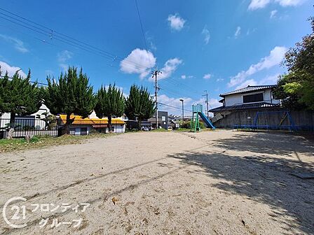 富雄川西一丁目西街区公園 徒歩22分。 1730m