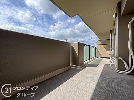 「賃貸のままでいいのか、買うべきか」その判断に必要な情報を、スタッフがわかりやすく整理してお伝えします。お気軽にご相談ください