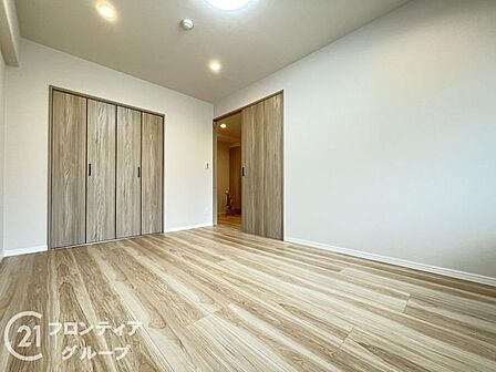 住まい選びは、価格や立地だけでなく、将来の暮らし方まで含めて考えることが大切です。今の段階で気になっていることを、まずスタッフに話してみてください