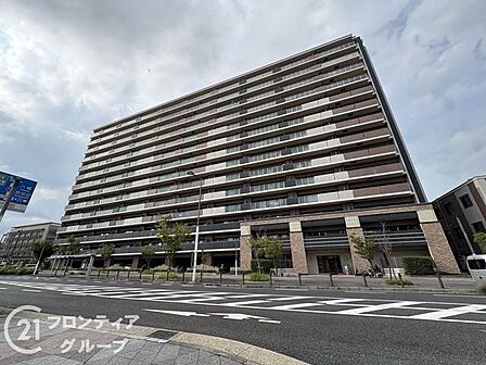 住まい探しで後悔しないためのポイントをスタッフがお伝えします。検討中の方もそうでない方も、まずは一度お話を聞かせてください