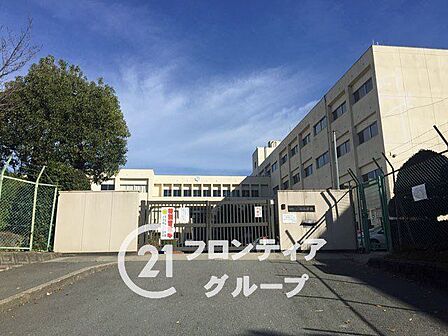奈良市立二名小学校 徒歩15分。 1180m