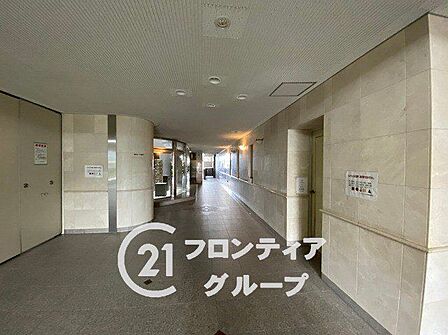 住まい選びは、価格や立地だけでなく、将来の暮らし方まで含めて考えることが大切です。今の段階で気になっていることを、まずスタッフに話してみてください