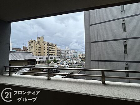 「賃貸のままでいいのか、買うべきか」その判断に必要な情報を、スタッフがわかりやすく整理してお伝えします。お気軽にご相談ください