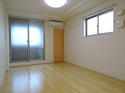 レノヴァティオ 1階ワンルームのリビング/ダイニング