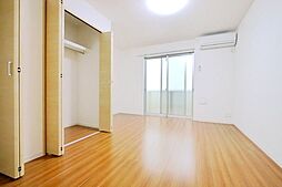 リブリ・ダーシェンカ 101 1階1Kのリビング/ダイニング