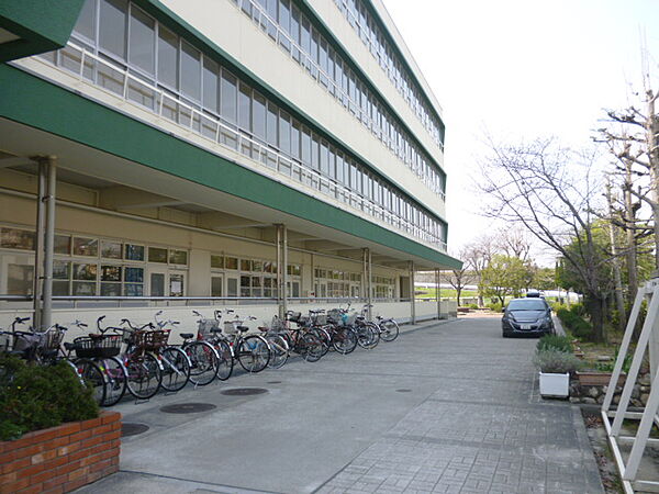 画像27:【中学校】茨木市立東雲中学校まで107ｍ