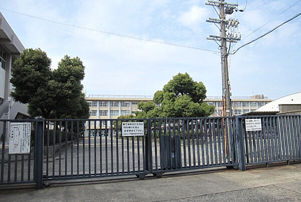 画像5:高校「大阪府立門真西高校まで2419m」