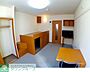室内：テレビのサイズはお部屋によって異なります