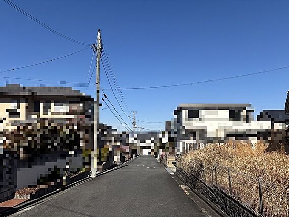北西側道路