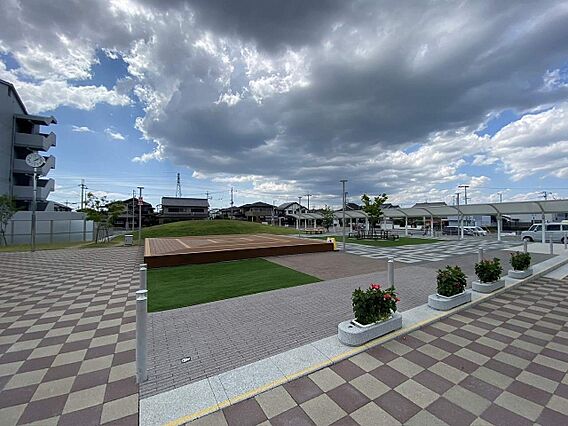 結崎駅前綺麗に...
