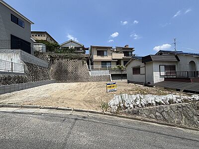 外観:閑静な住宅街に位置する、新しい暮らしを創造する更地です。 外観:閑静な住宅街に位置する、新しい暮らしを創造する更地です。