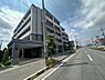 外観：2008年8月建築のマンションです。大和八木駅徒歩15分の立地です。