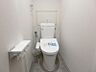 トイレ：◆白色で統一されたシンプルなデザインのトイレとなっています！