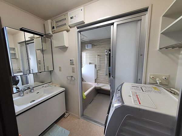 浴室を拡大表示