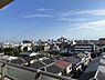 その他：青空が広がる開放感ある眺望。遠くまで見渡せる景色が日々の暮らしに安らぎを与えます。