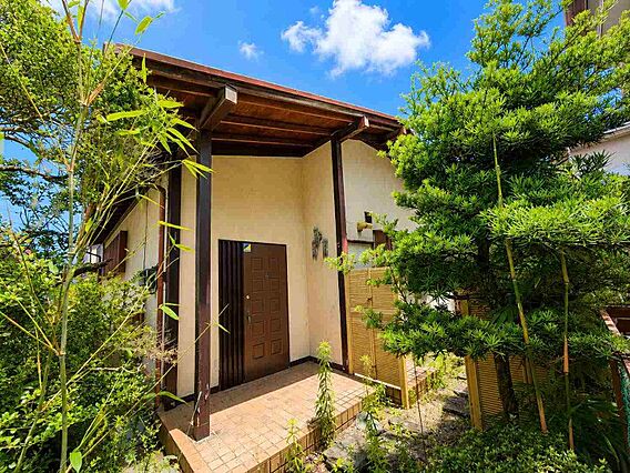 【建物】2階建...