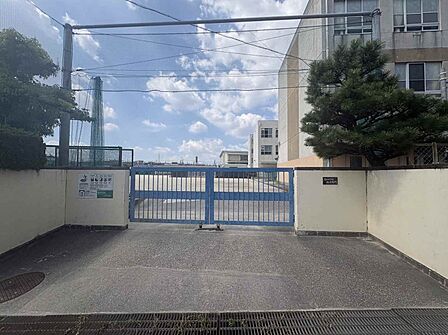 扇台中学校