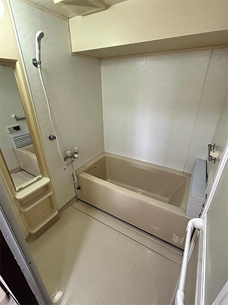 浴室を拡大表示