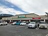 その他：フジ三入店まで989m