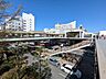周辺：藤沢駅(JR東日本 東海道本線) 徒歩9分。3路線利用可能な藤沢駅 730m