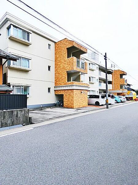 エクセルサンパーク 203｜愛知県名古屋市名東区富が丘(賃貸マンション2LDK・2階・62.39㎡)の写真 その1
