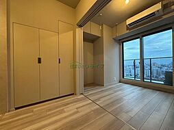 東京メトロ丸ノ内線 四谷三丁目駅 徒歩1分の賃貸マンション 13階1DKのリビング/ダイニング