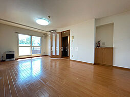 ファイブウェーブ 302 3階2LDKのリビング/ダイニング