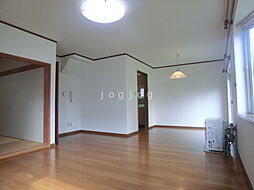 真駒内緑町2丁目戸建 4LDKのリビング/ダイニング